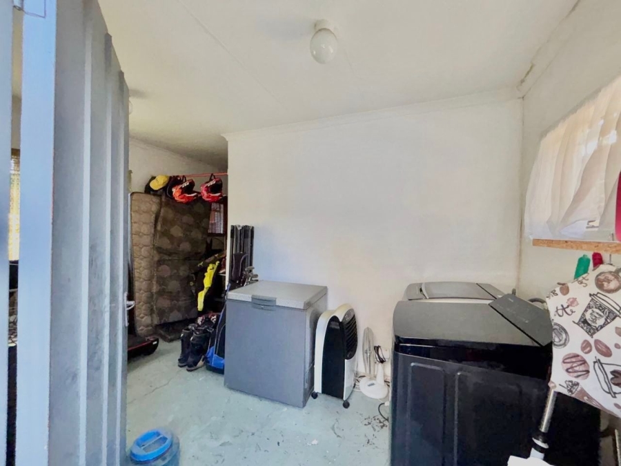 3 Bedroom Property for Sale in Geelhoutpark North West